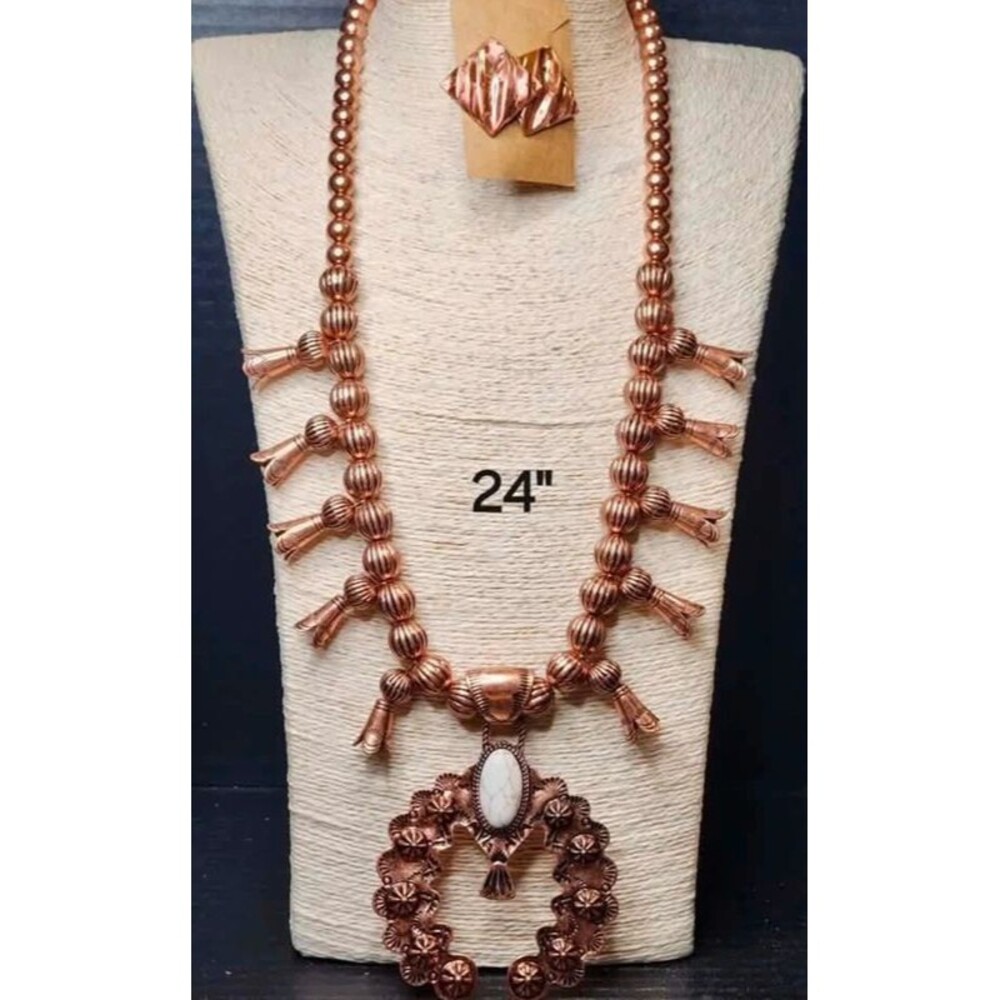 57. Southwest Style Naja Pendant Necklace Set